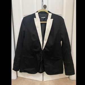 Blazer with white lapels